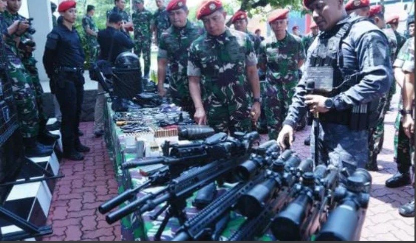 Panglima TNI Tinjau Kesiapan Pasukan Elite Kopassus di Markas CijantungTinjau Kesiapan