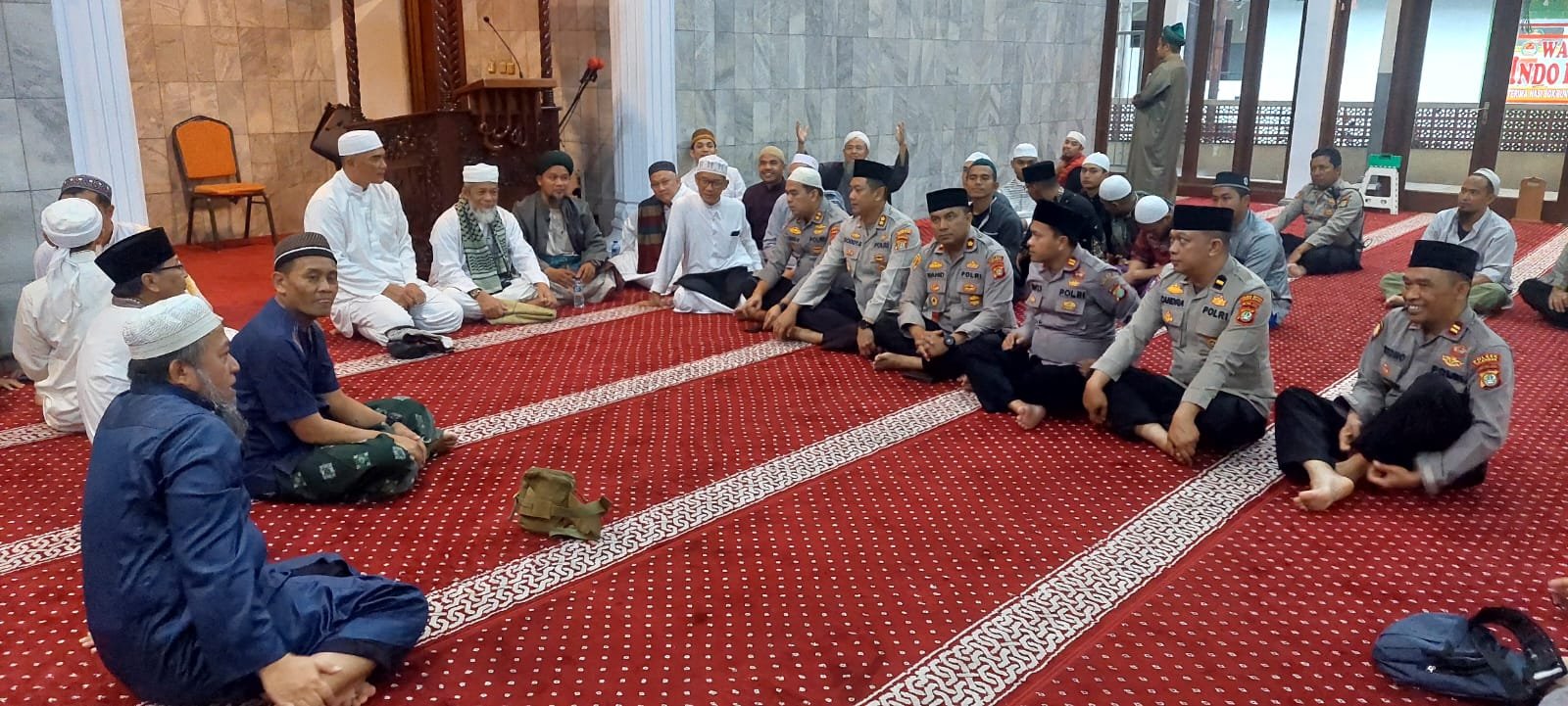 Dit Binmas Polda Metro Jaya Laksanakan Program Subuh Keliling di Masjid Al Hidayah Cilandak Barat