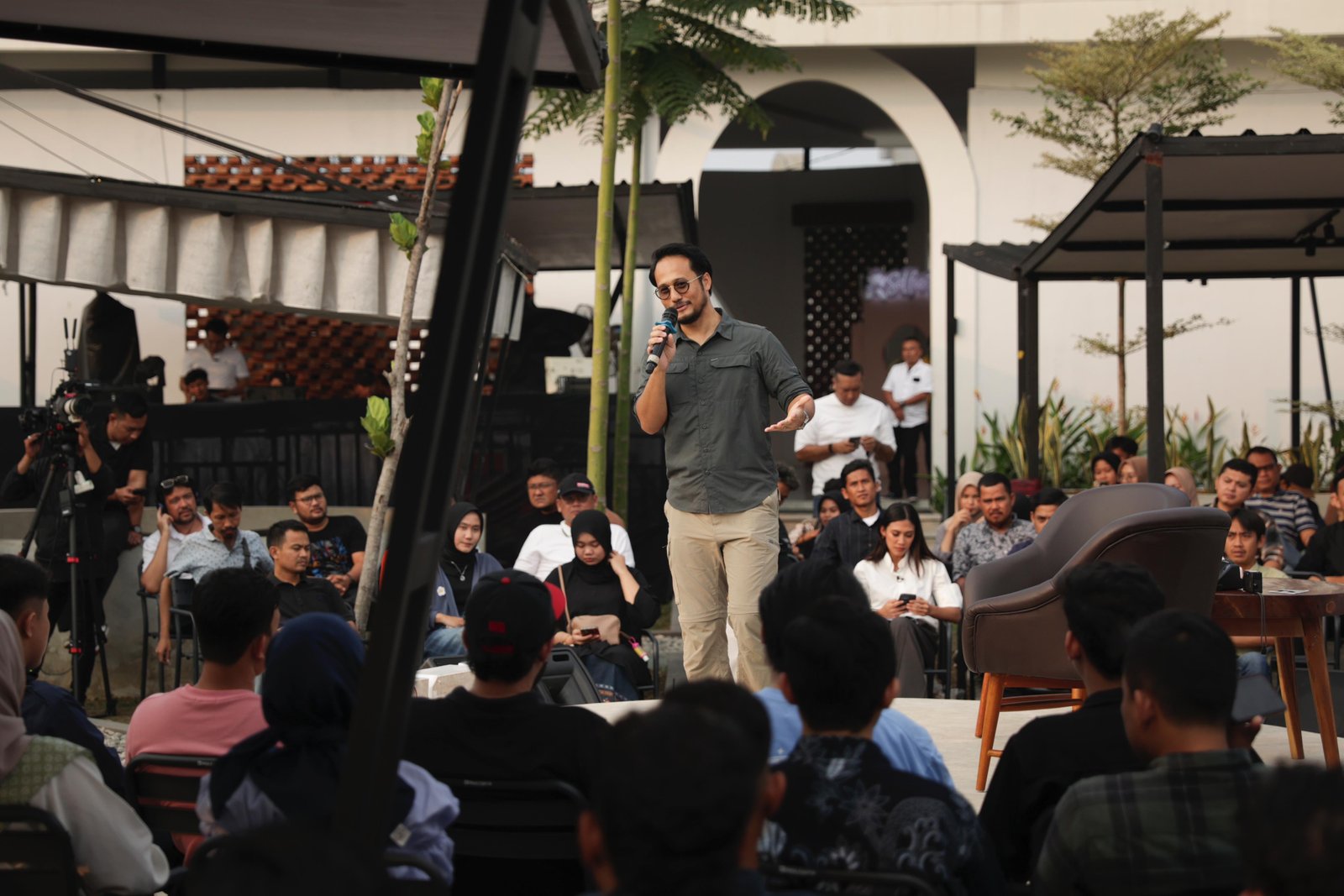Fajar Hadi Prabowo Serap Aspirasi Anak Muda di Cilegon Lewat Merdeka Bicara