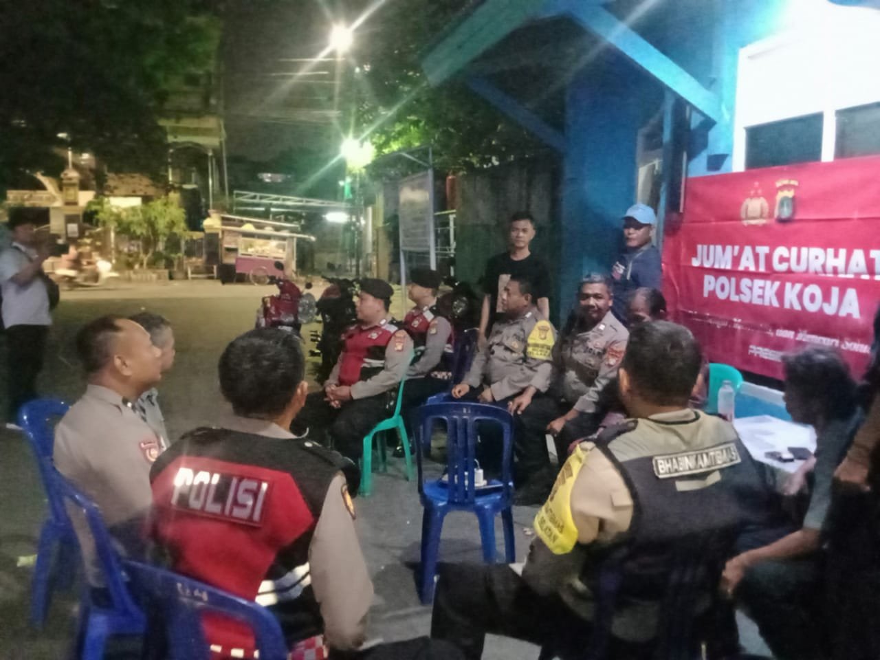 Polsek Koja Gelar Kegiatan Jumat Curhat di Tugu Utara
