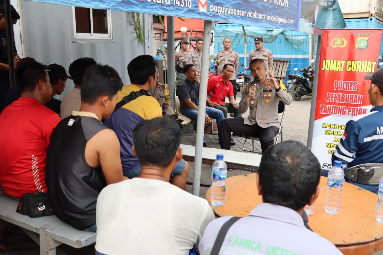 Kapolres Pelabuhan Tanjung Priok Gelar Jumat Curhat Jaga Pilkada Damai dan Cegah Tawuran