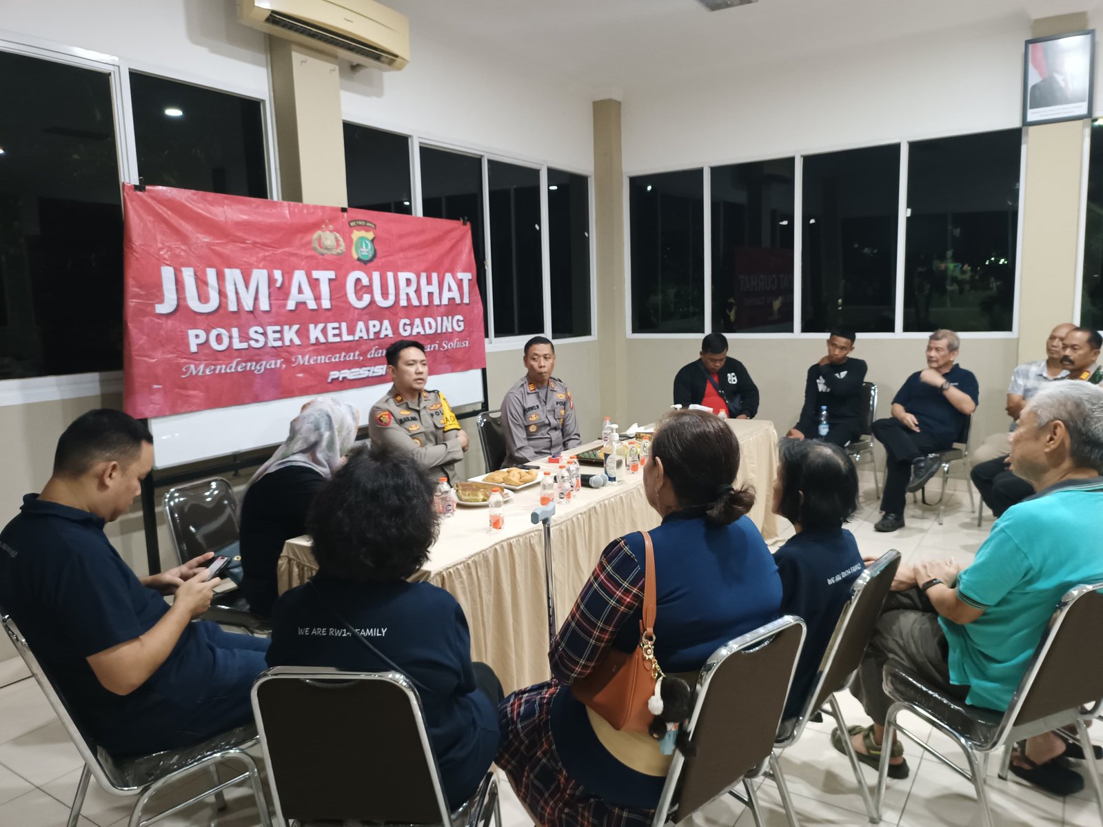 Polsek Kelapa Gading Gelar Jumat Curhat untuk Tampung Aspirasi Warga Pegangsaan Dua