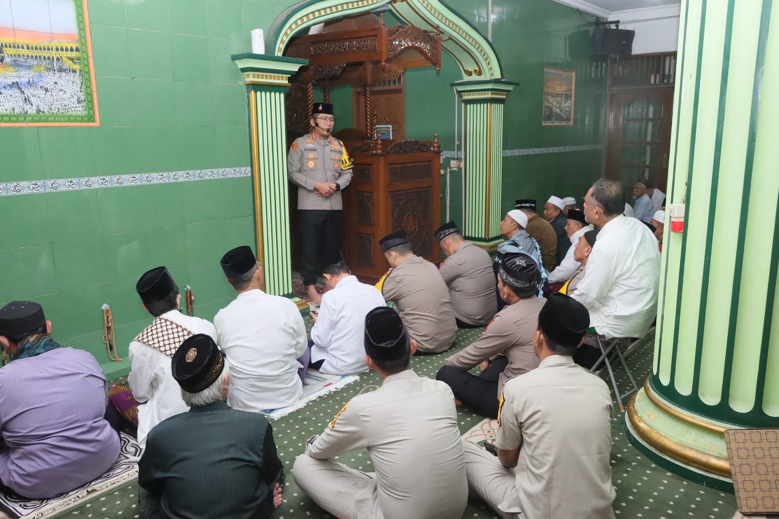 Kapolres Metro Jakarta Utara Sholat Subuh Keliling di Masjid Jami Nurul Wathan Sunter Agung