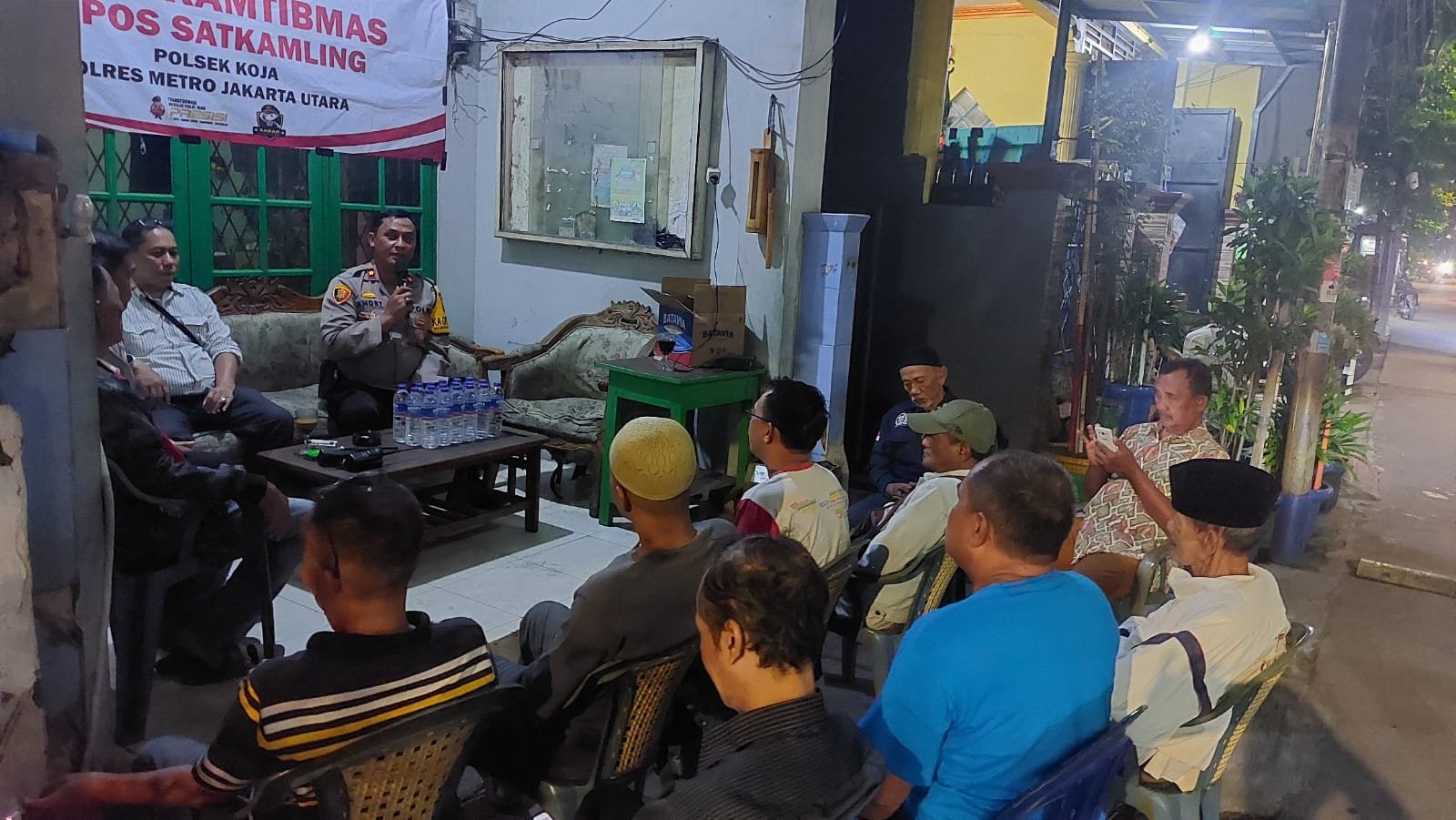 Kapolsek Koja Gelar Program Ngopi Kamtibmas di RW 09 Kelurahan Rawabadak Utara