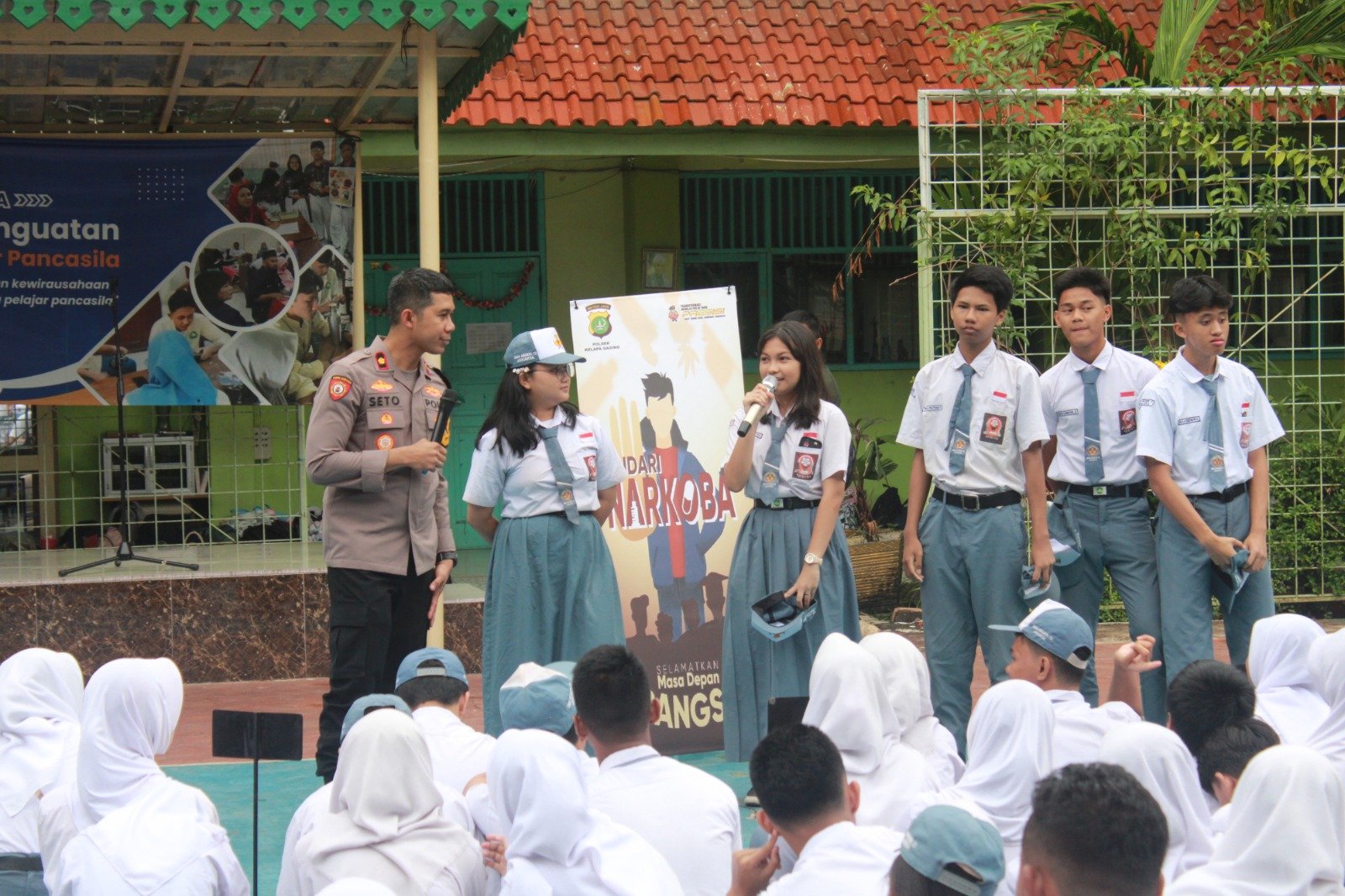 Polsek Kelapa Gading Gelar Program Police Goes to School di SMAN 72 Jakarta Utara