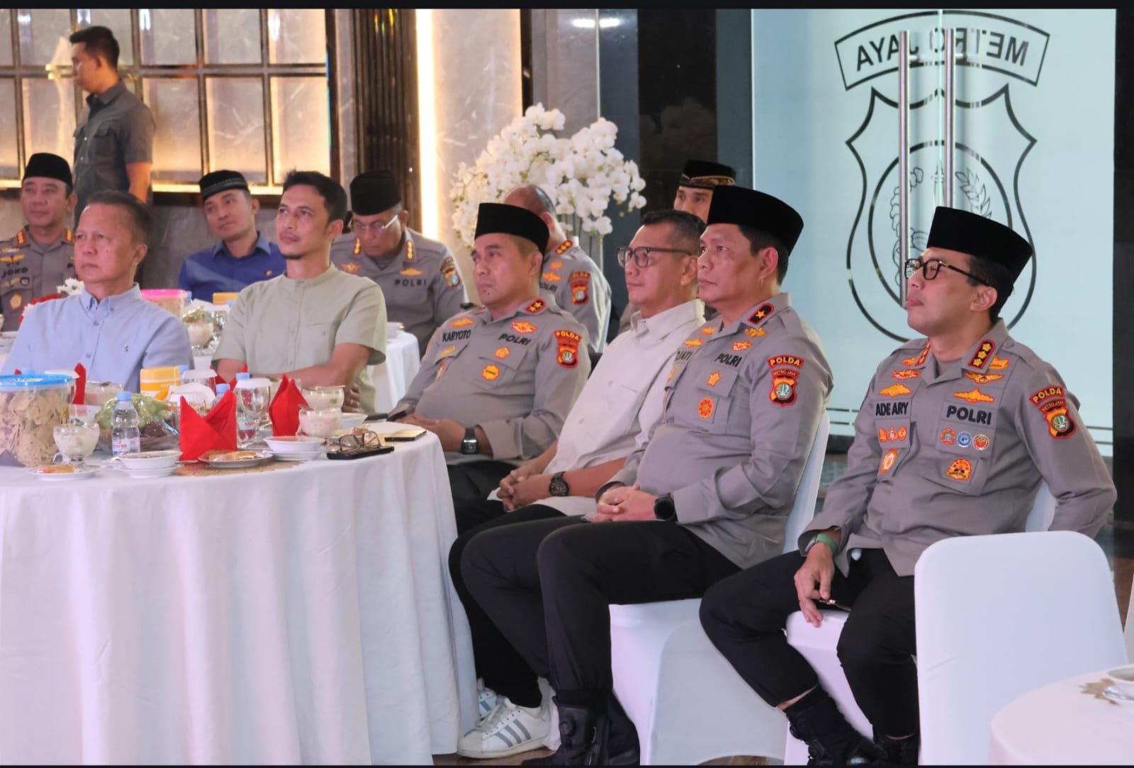 Polda Metro Jaya Gelar Buka Puasa Bersama Awak Media Secara Serentak Melalui Zoom Meeting