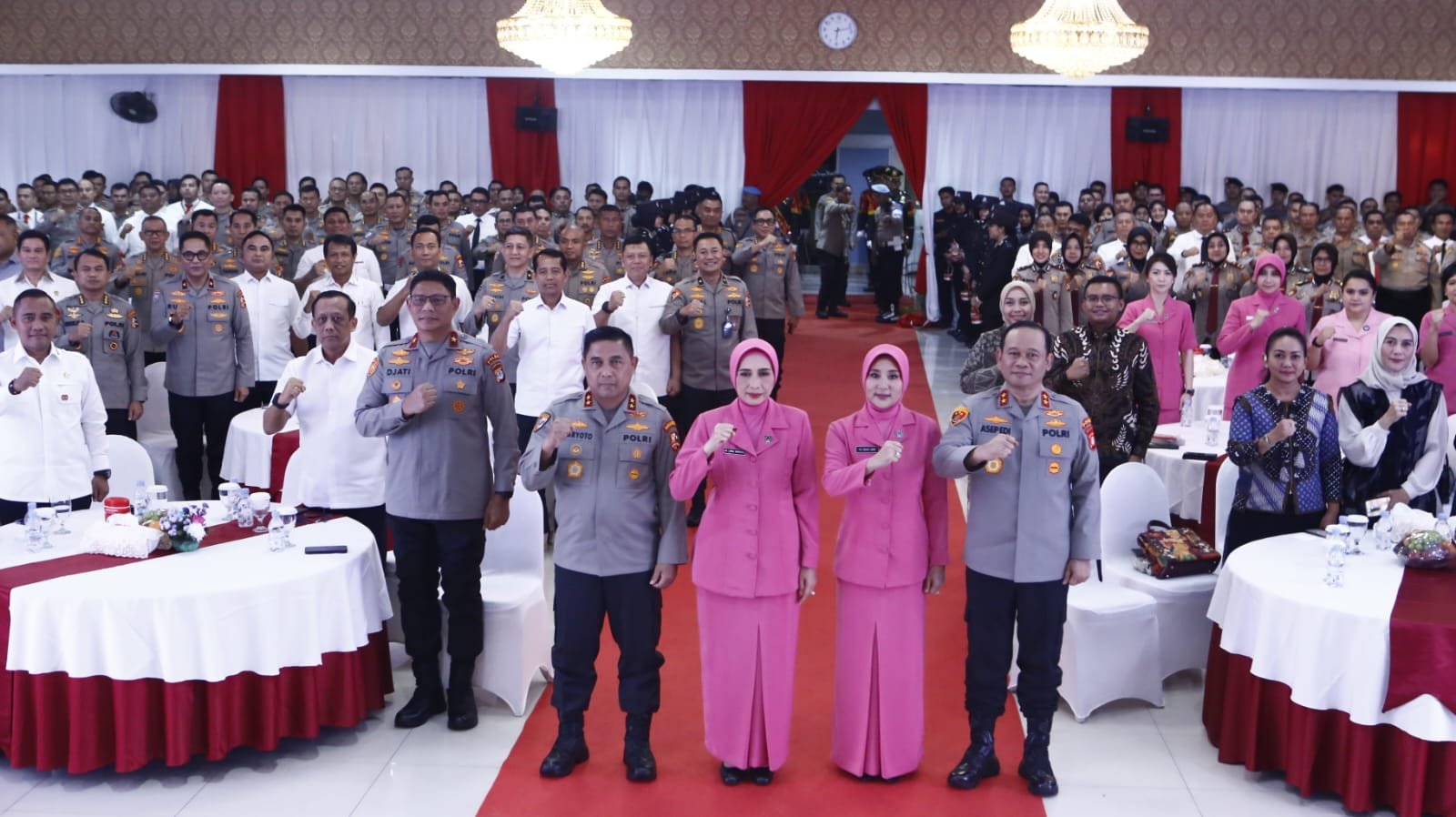 Dua Jenderal Tukar Komando! Banjir Ucapan Selamat di Pisah Sambut Kapolda Metro